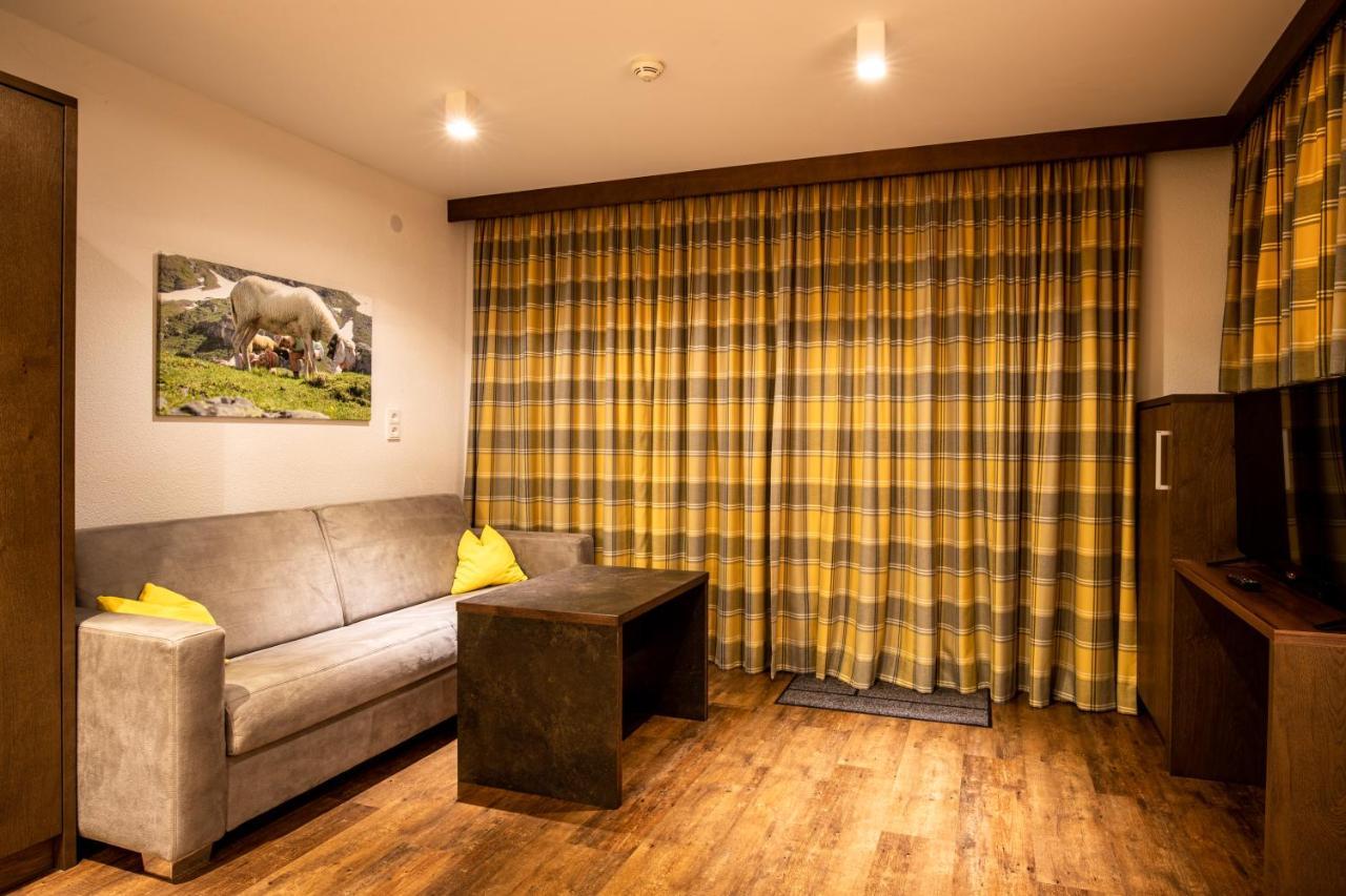 Lux Appartements Ischgl Bagian luar foto